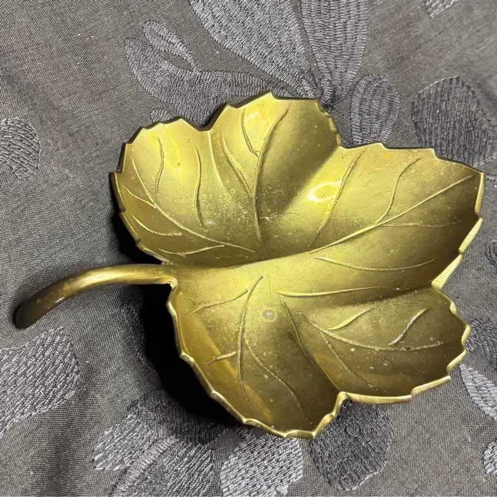 Vintage Solid Brass Leaf Dish – Mid-Century Modern Catchall (6.5”)